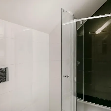 The Townhouses @ Carus Green Apartament *