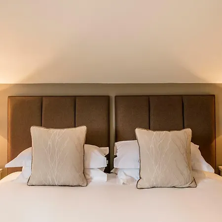 The Townhouses @ Carus Green Appartement *