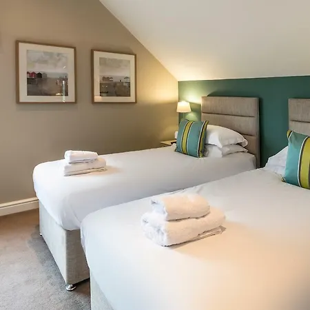 The Townhouses @ Carus Green Appartement