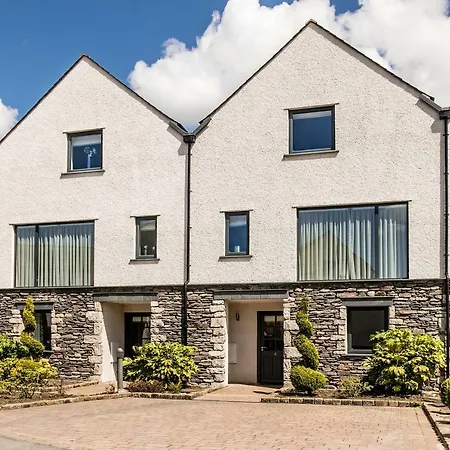 The Townhouses @ Carus Green *