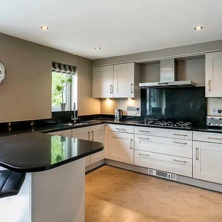 The Townhouses @ Carus Green Appartement