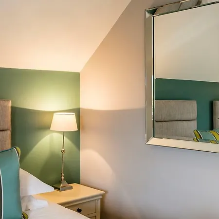 The Townhouses @ Carus Green