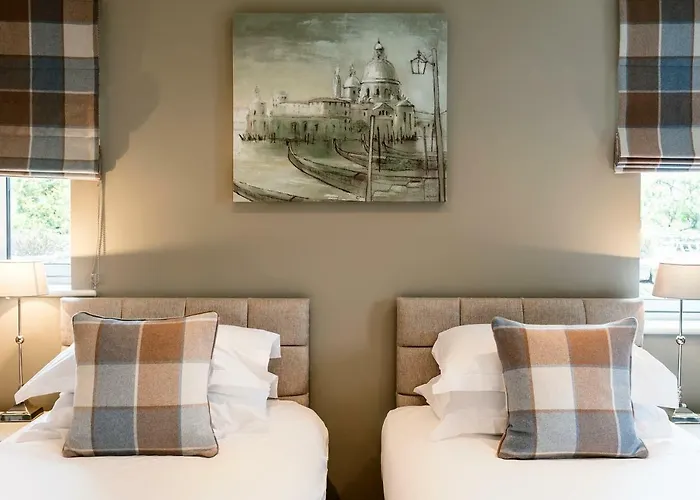 The Townhouses @ Carus Green Apartment