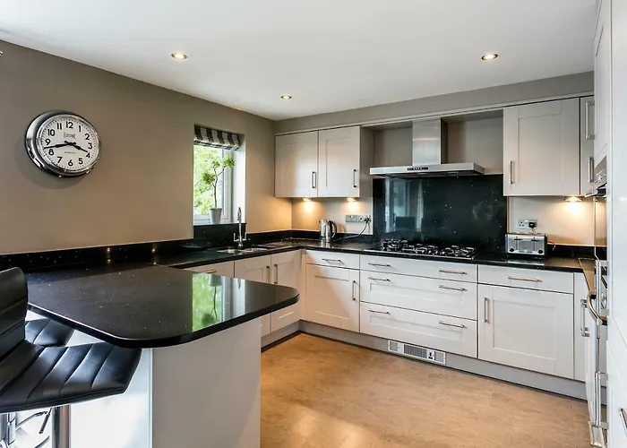 The Townhouses @ Carus Green Apartment