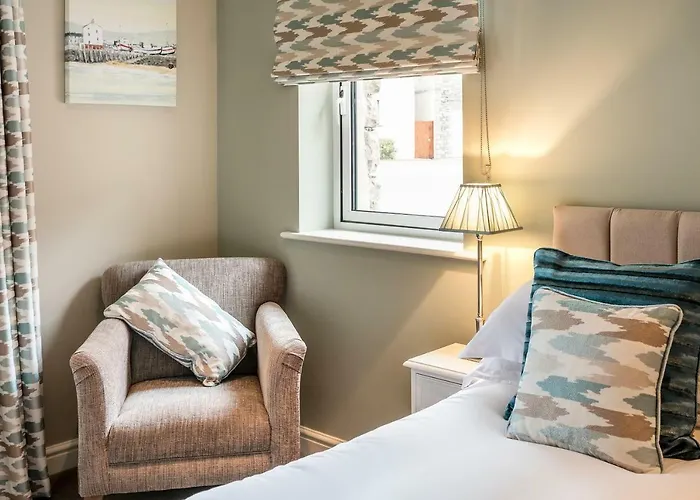 The Townhouses @ Carus Green Apartment