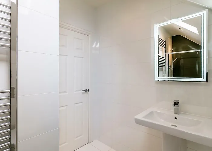 The Townhouses @ Carus Green Apartment