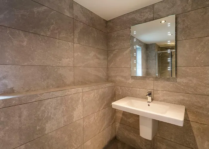 The Townhouses @ Carus Green Apartment Kendal